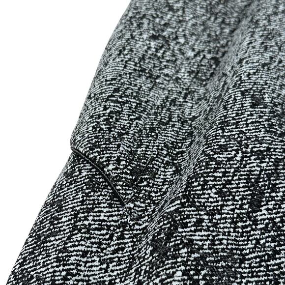 Lululemon Run On Tight Leggings Women’s 8 Black White Power Luxtreme Denim Twill - Picture 3 of 7